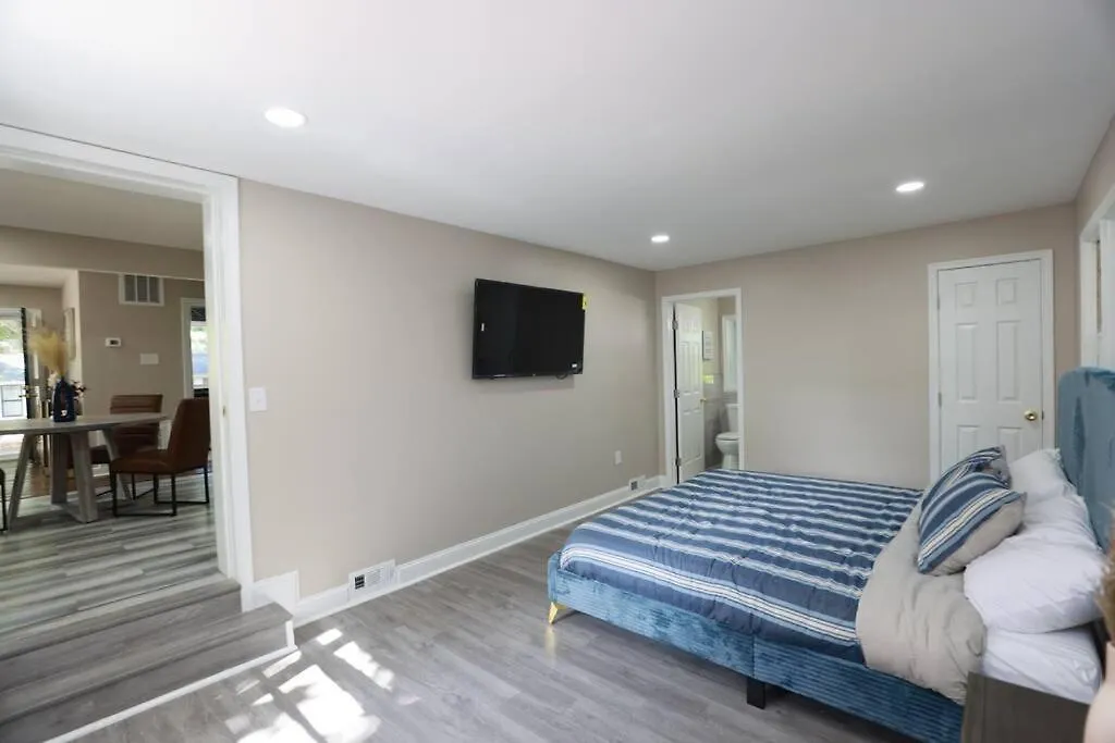 Holiday home Sleek And Luxe Escape A Haven For Your Staycation! Richmond