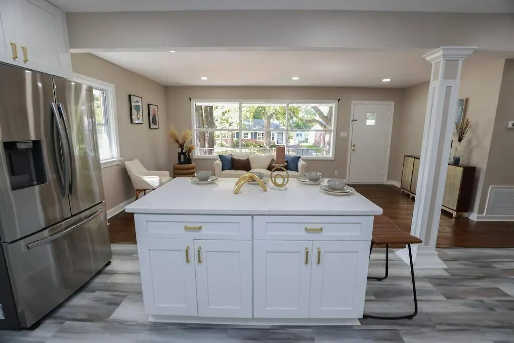 Sleek And Luxe Escape A Haven For Your Staycation! Richmond 0*,  United States