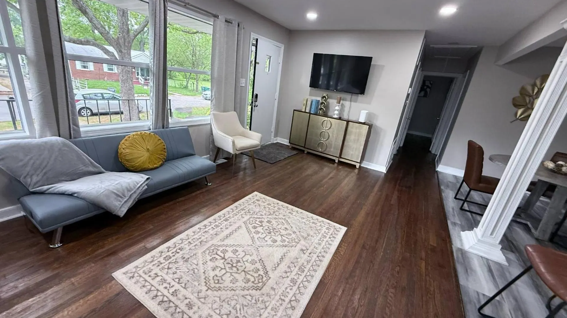 Holiday home Sleek And Luxe Escape A Haven For Your Staycation! Richmond